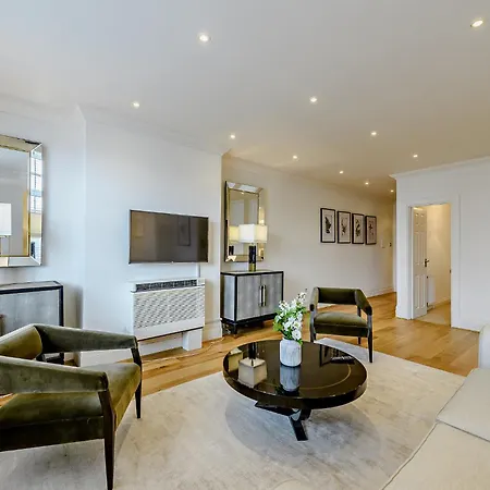 Strathmore Court Apartments